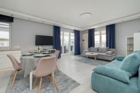 Przestronny & Elegancki Apartament w Gdyni z Parkingiem i Wanną by Noclegi Renters